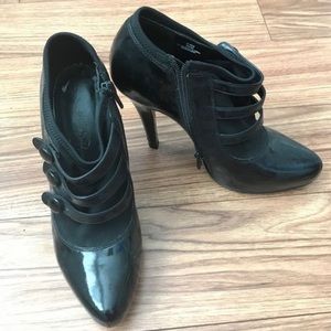 Jessica Simpson booties, black, size 8